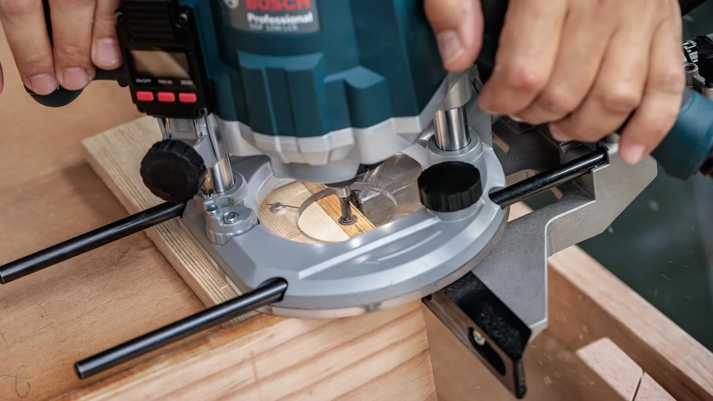Bosch 1x Frez PRO Keyhole (do Miękkie drewno, Twarde drewno, Ø 5,6 mm, Professional Akcesoria Frez ręczny, Frez krawędziowy)